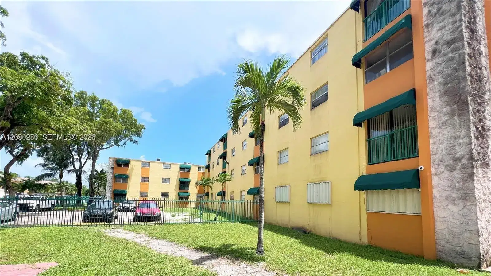 666 W 81st St # 303, Hialeah FL 33014 photo 2