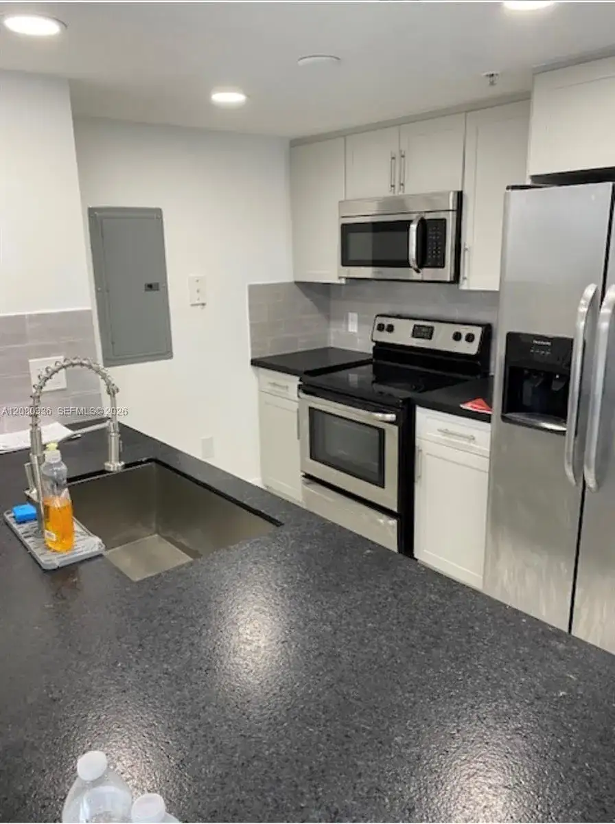 816 NW 11th St # 902, Miami FL 33136 photo 2
