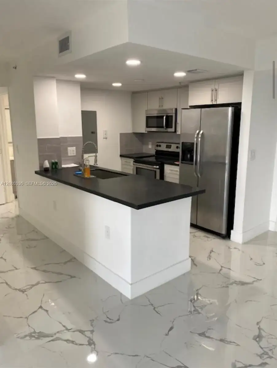 816 NW 11th St # 902, Miami FL 33136 photo 3