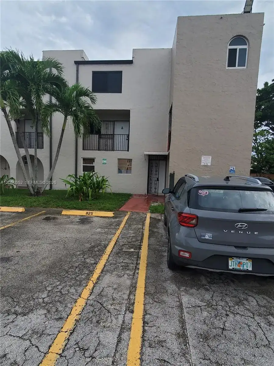 6600 W 2nd Ct # 15, Hialeah FL 33012 photo 3