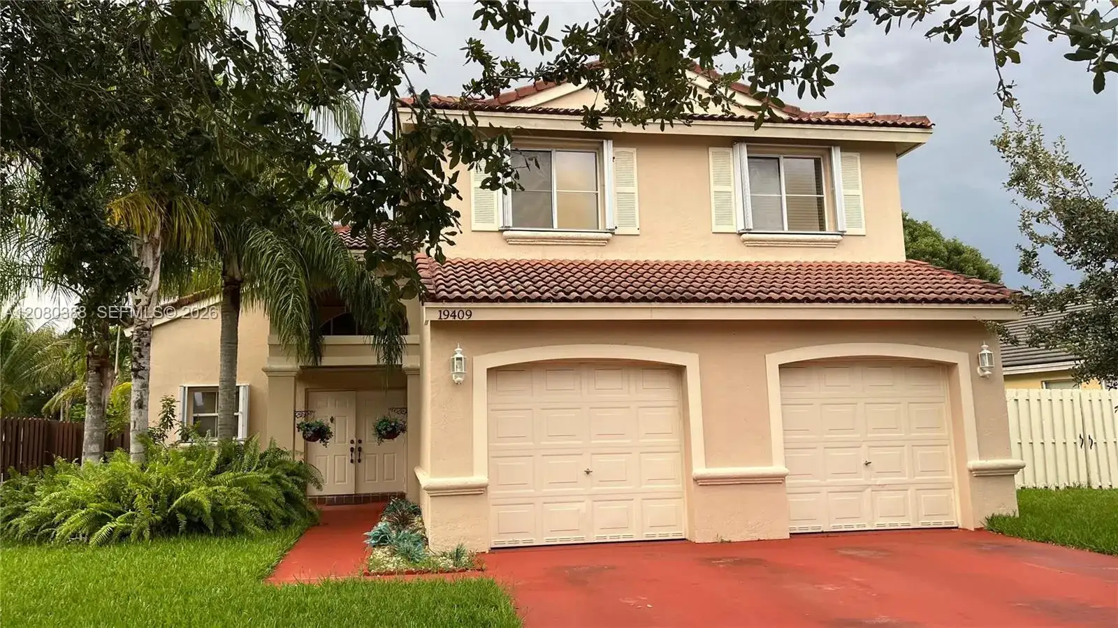 19409 NW 24th Pl, Pembroke Pines FL 33029 photo 4