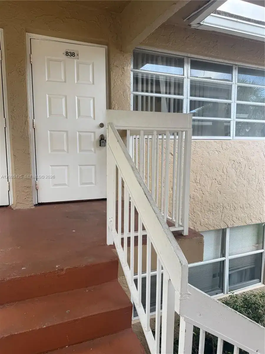 838 Twin Lakes Dr, Coral Springs FL 33071 photo 2