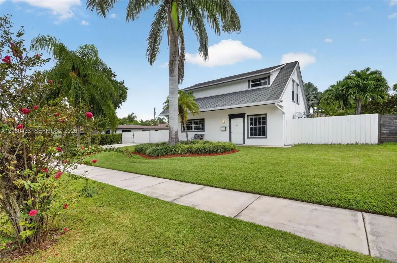 18211 SW 95th Ct, Palmetto Bay FL 33157 photo 3