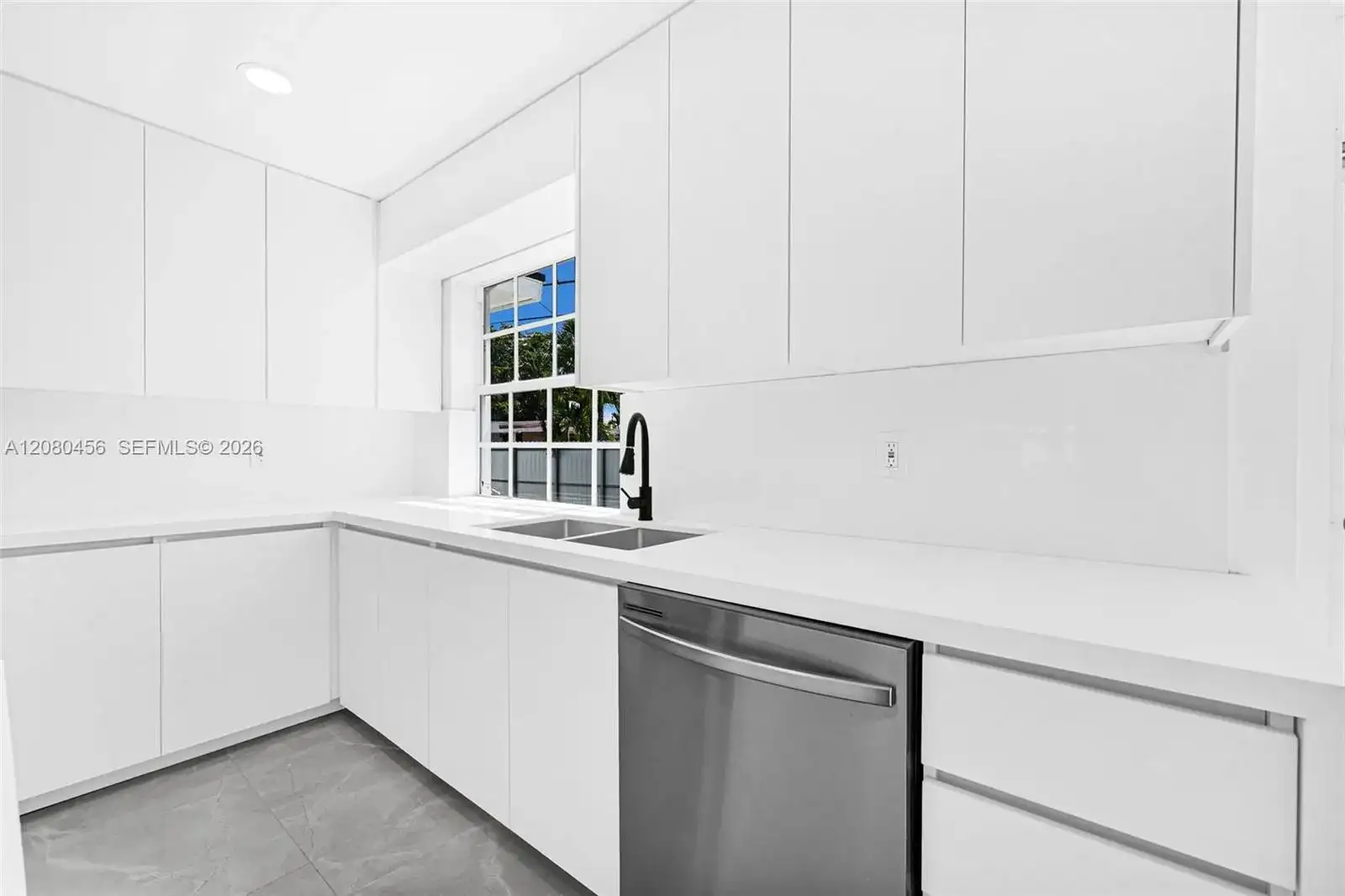 4040 SW 108th Ave, Miami FL 33165 photo 3