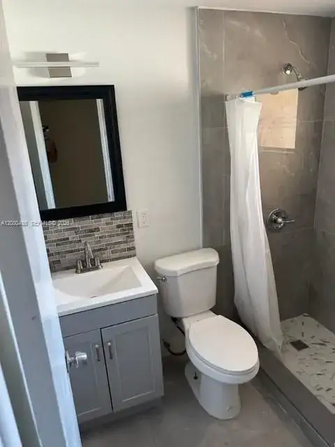 13990 NE 20th Ct # 3, North Miami Beach FL 33181 photo 5