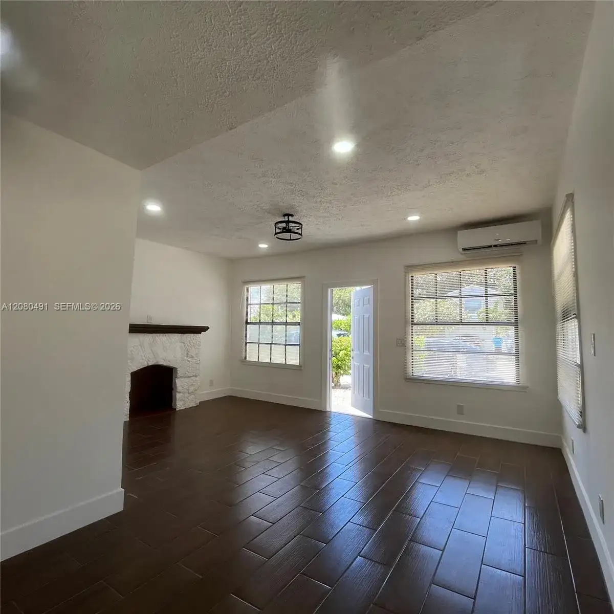8 S C St, Lake Worth FL 33460 photo 2
