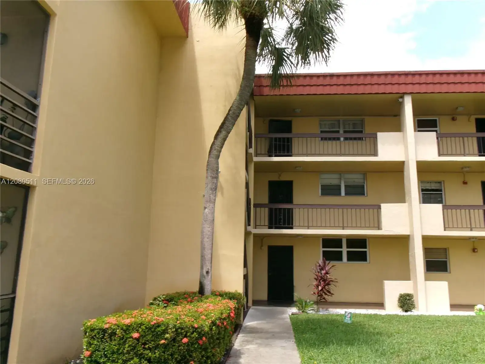 3285 Foxcroft Rd # E204, Miramar FL 33025 photo 4