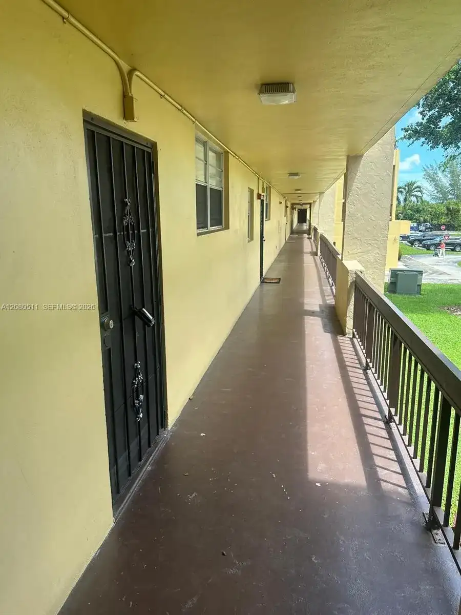3285 Foxcroft Rd # E204, Miramar FL 33025 photo 5