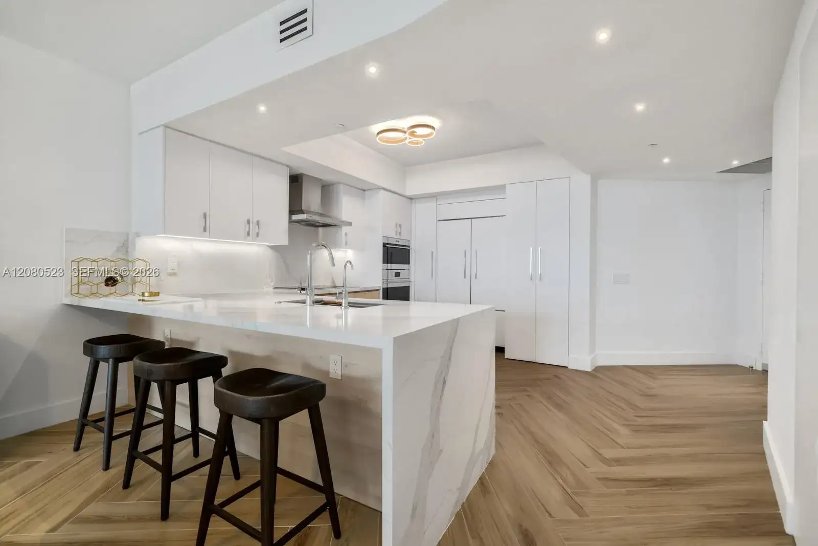 450 Alton Rd # 2505, Miami Beach FL 33139 photo 4