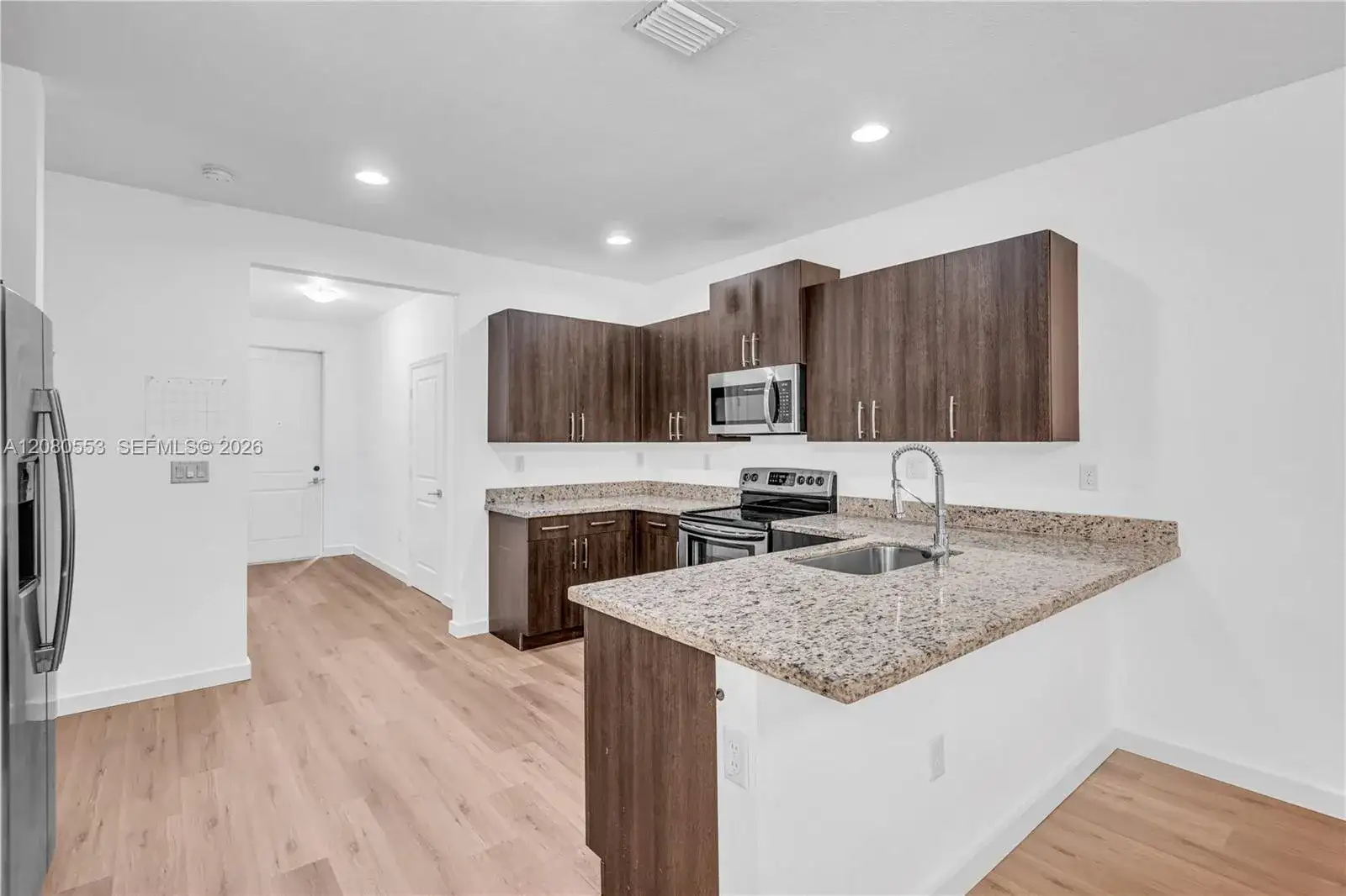 1426 SE 24th Ter, Homestead FL 33035 photo 5