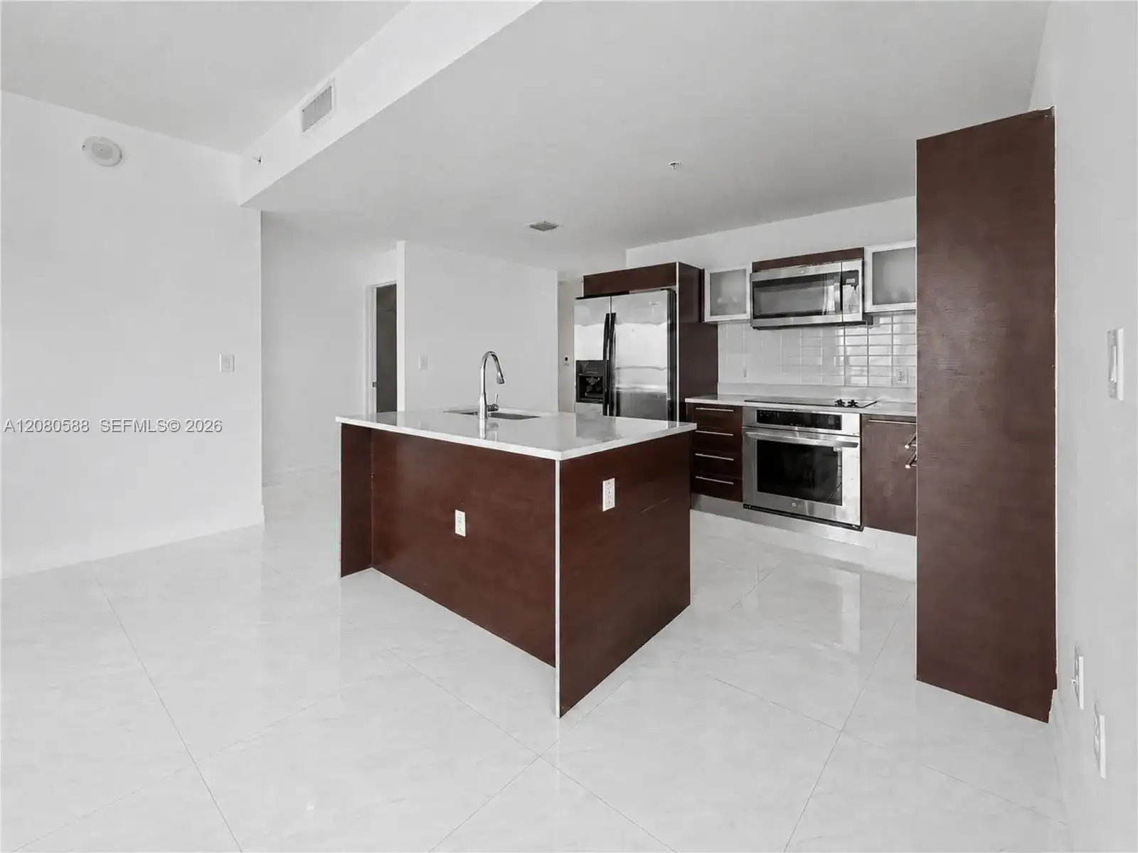 1900 N Bayshore Dr # 3911, Miami FL 33132 photo 2