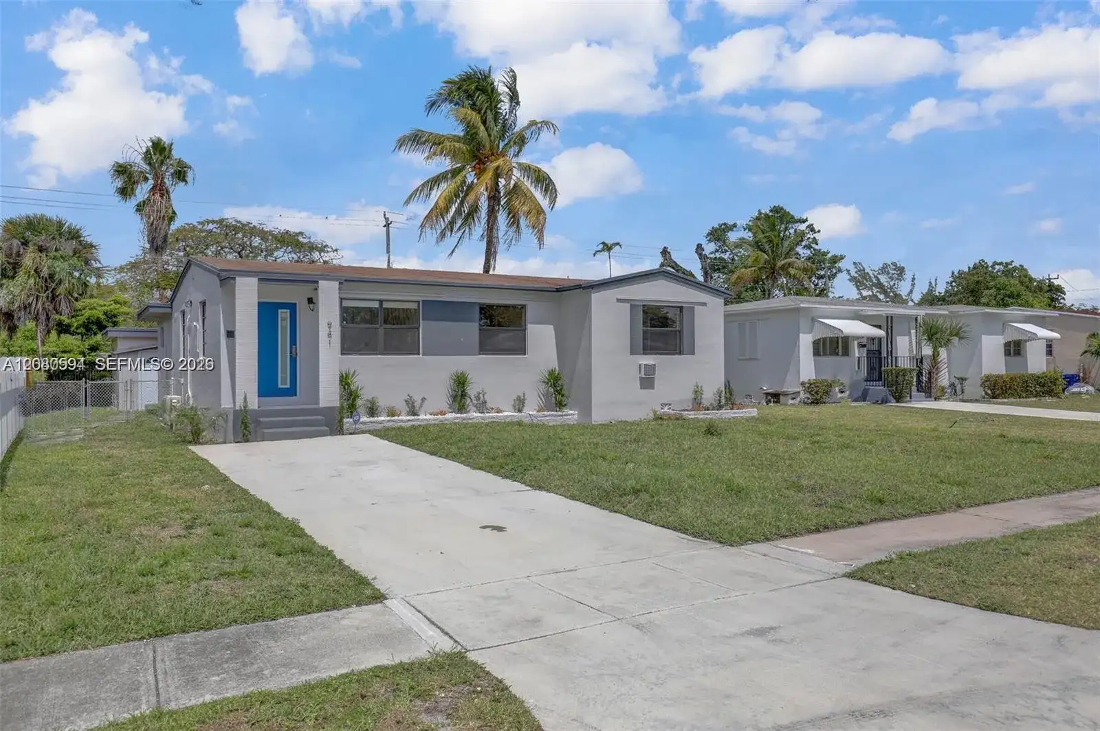 941 NE 155th Ter, North Miami Beach FL 33162 photo 2