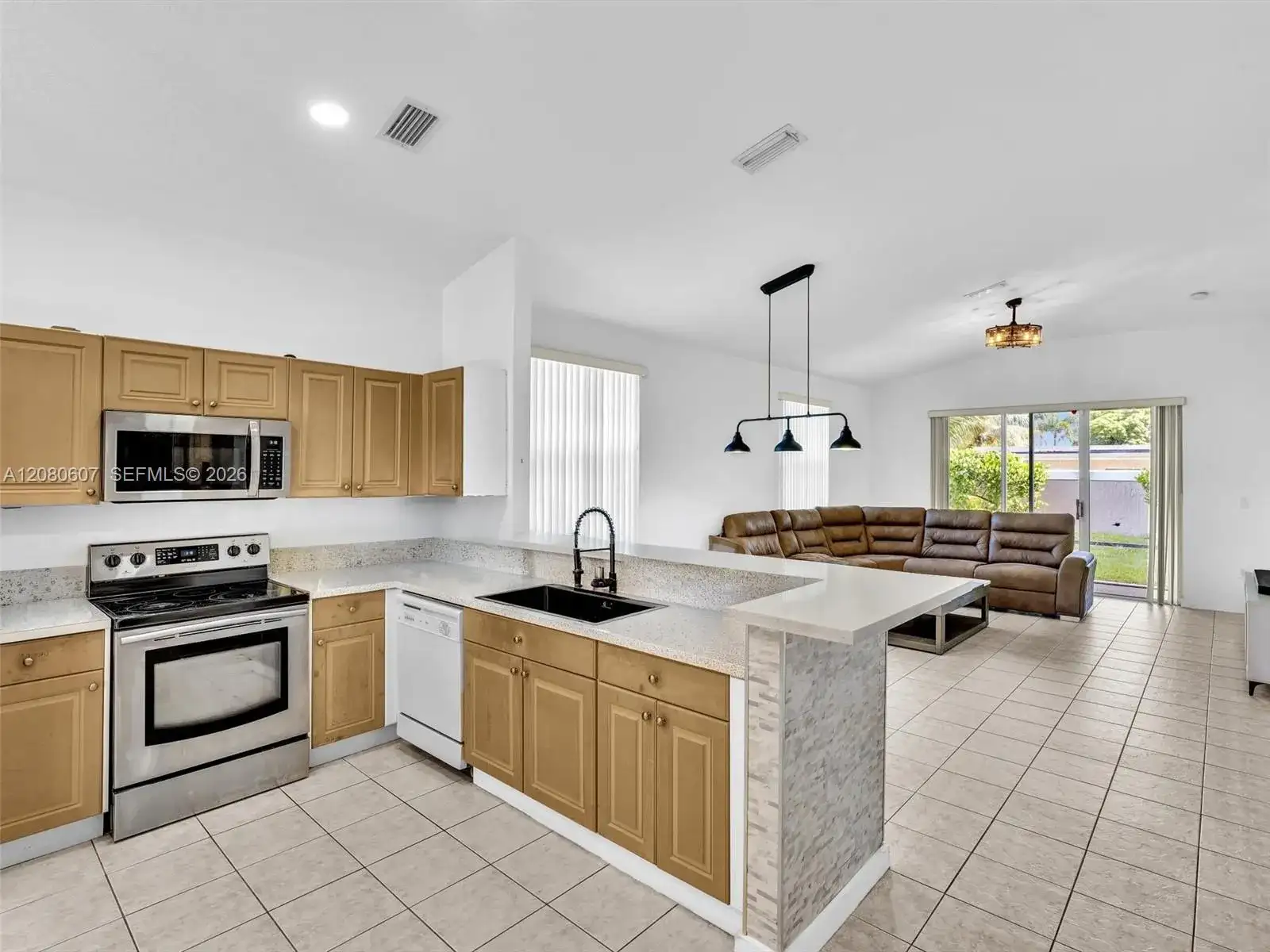 7420 S Aragon Blvd # 1, Sunrise FL 33313 photo 4