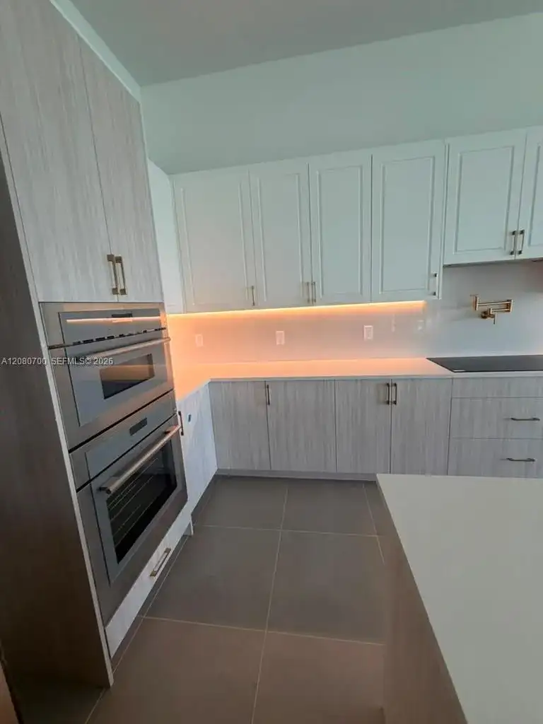 8540 NW 160th Terrace, Miami Lakes FL 33016 photo 5