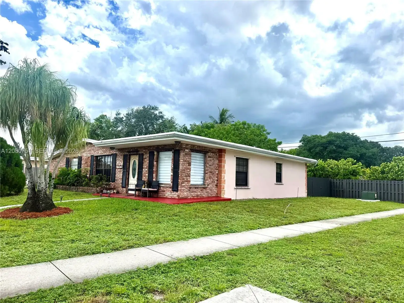 3851 SW 59th Ter, Davie FL 33314 photo 2