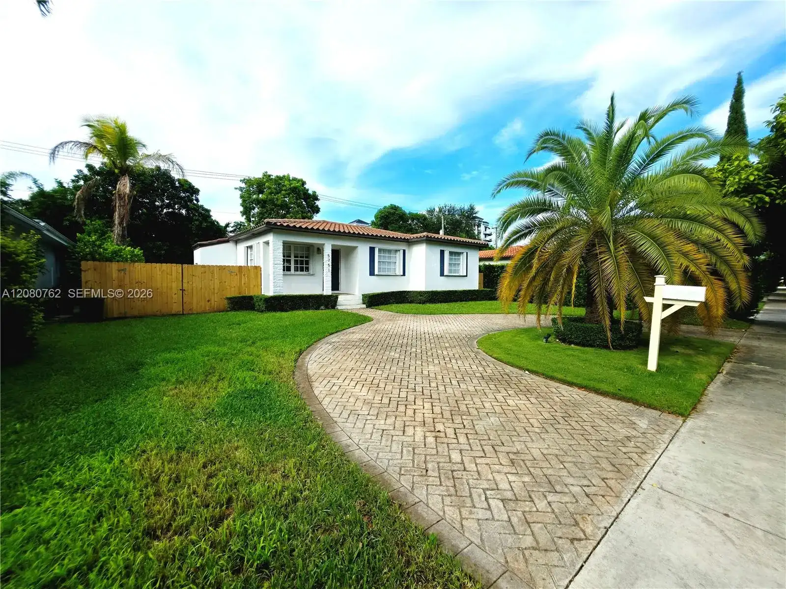 5751 SW 11th St, West Miami FL 33144 photo 2