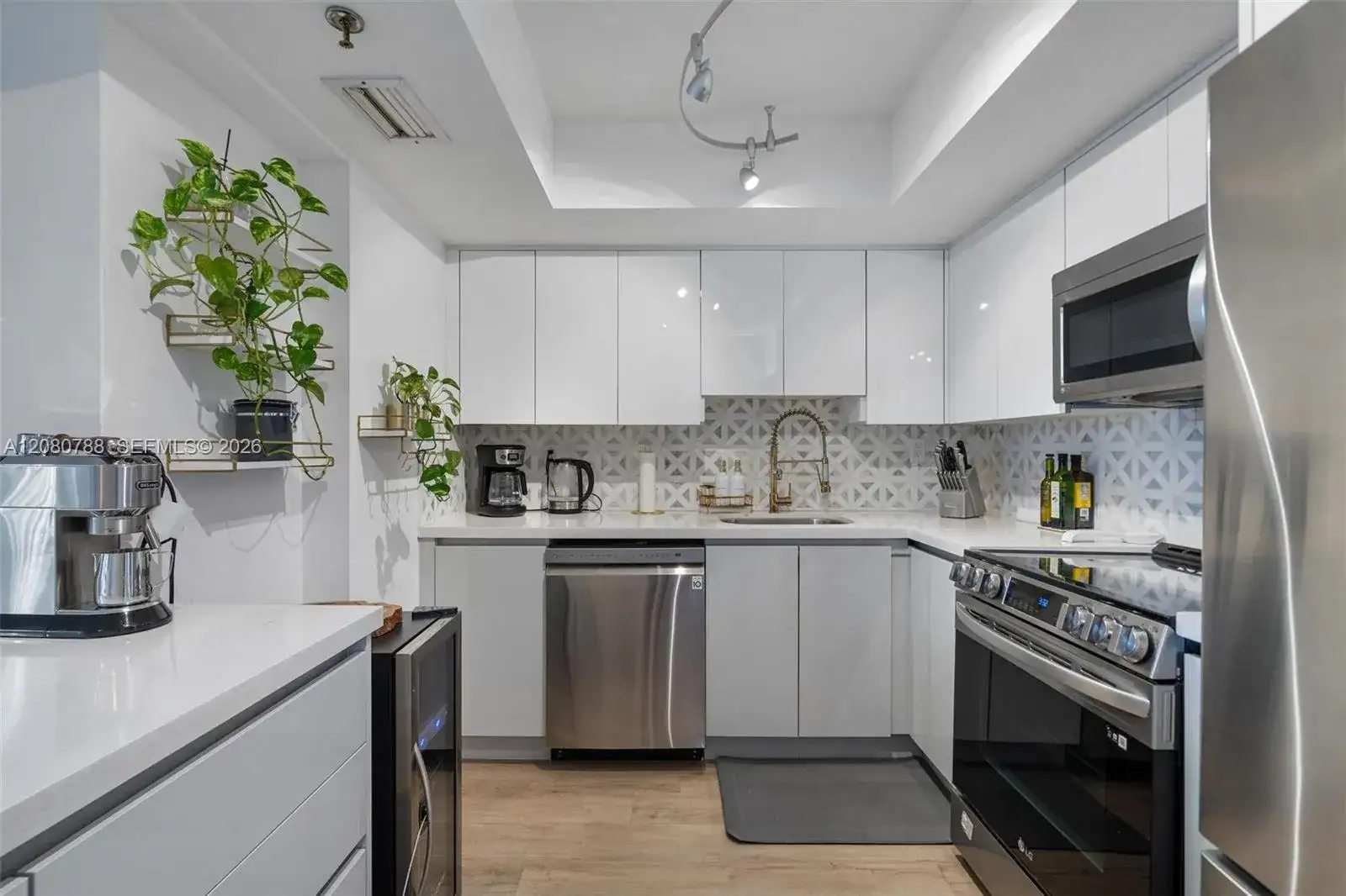 1775 Washington Ave # 6E, Miami Beach FL 33139 photo 4