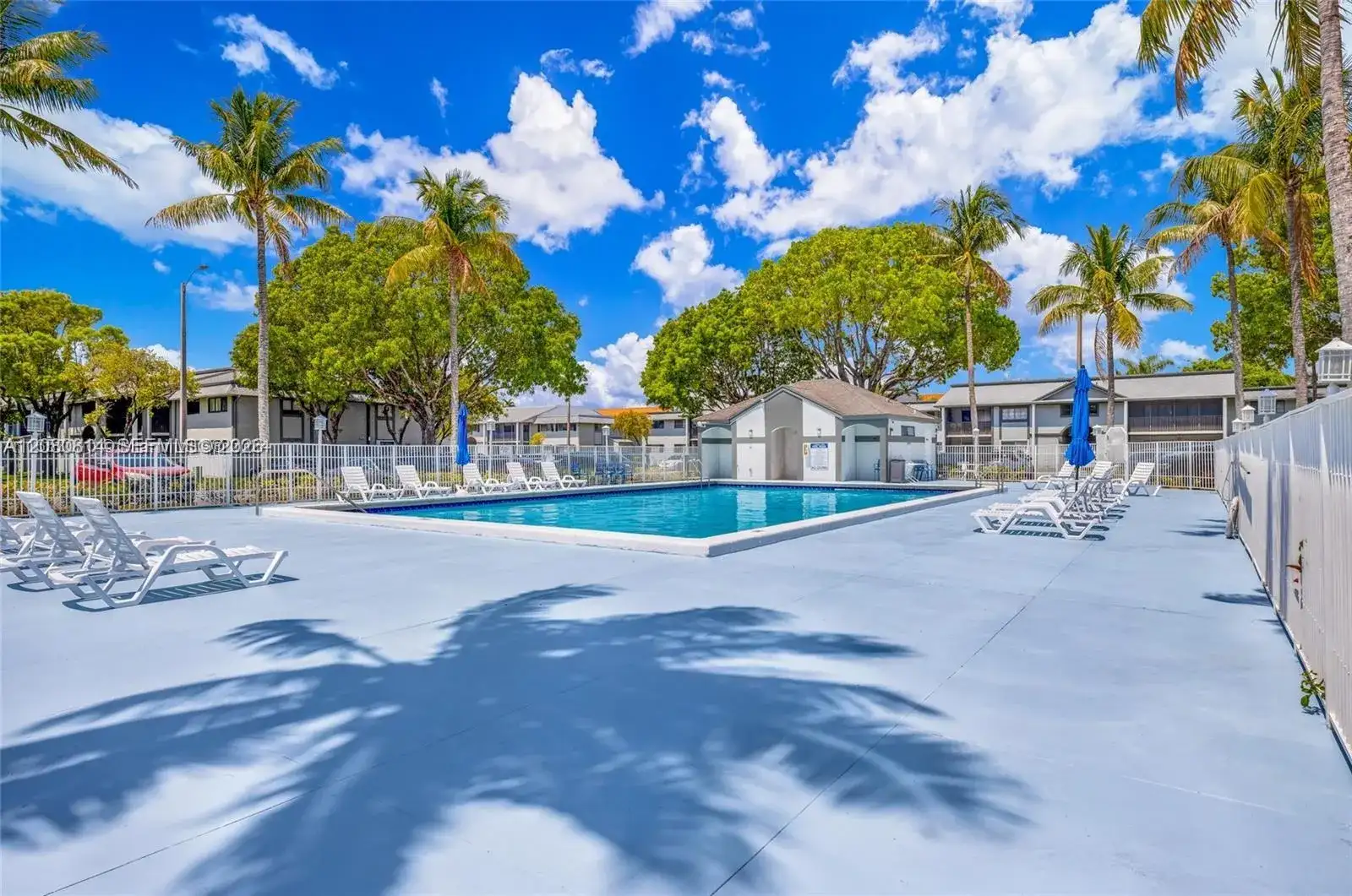 20761 NE 4 PL # 204, Aventura FL 33179 photo 3