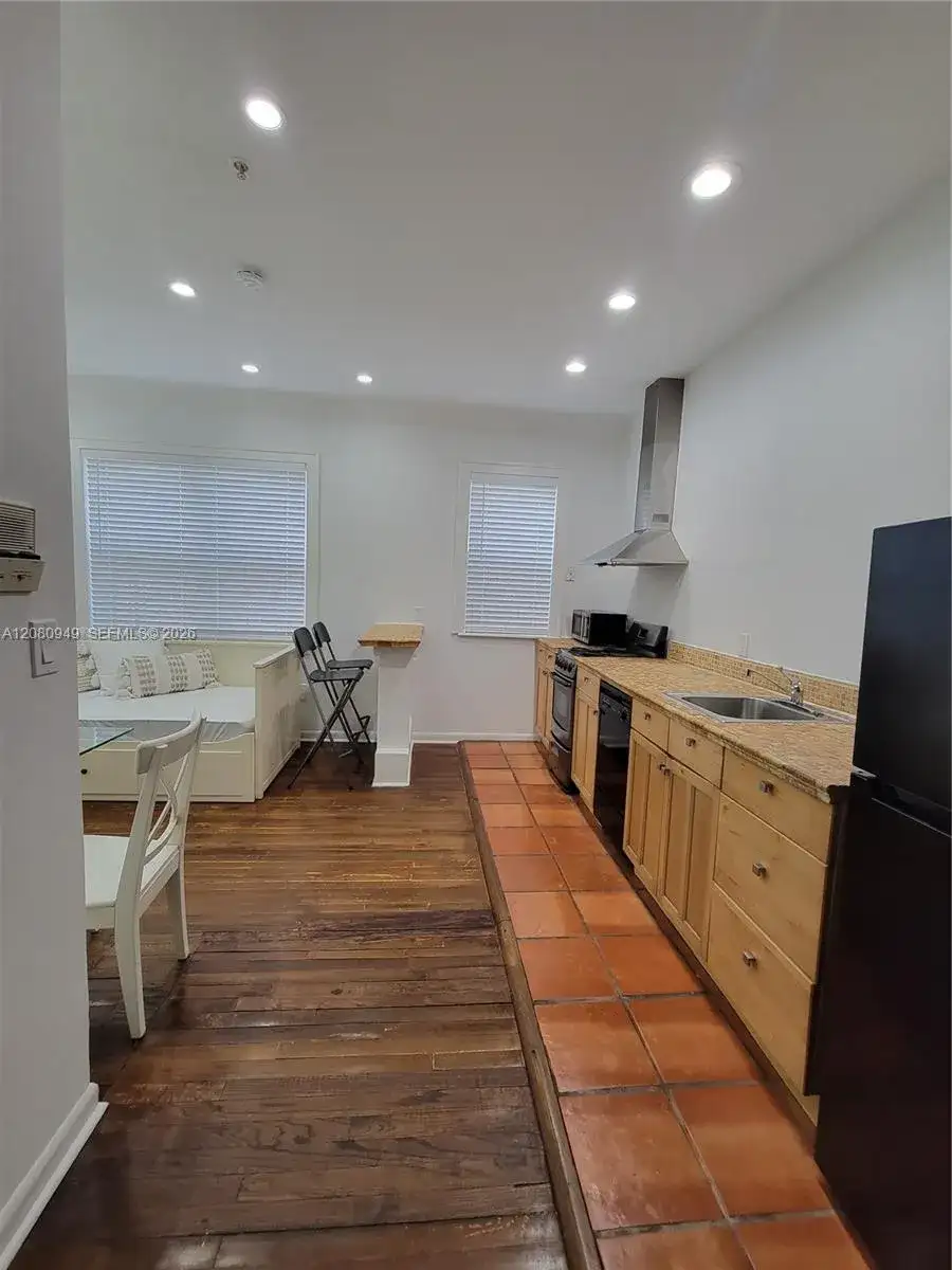 1521 Lenox Ave # 105, Miami Beach FL 33139 photo 4