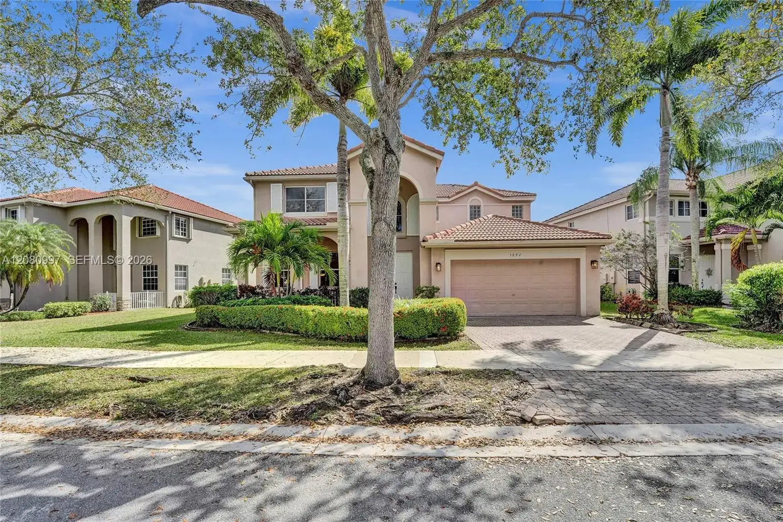 3892 Falcon Ridge Cir, Weston FL 33331 photo 2