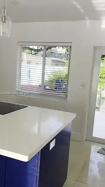 638 SW 5th Ave # B, Fort Lauderdale FL 33315 photo 3