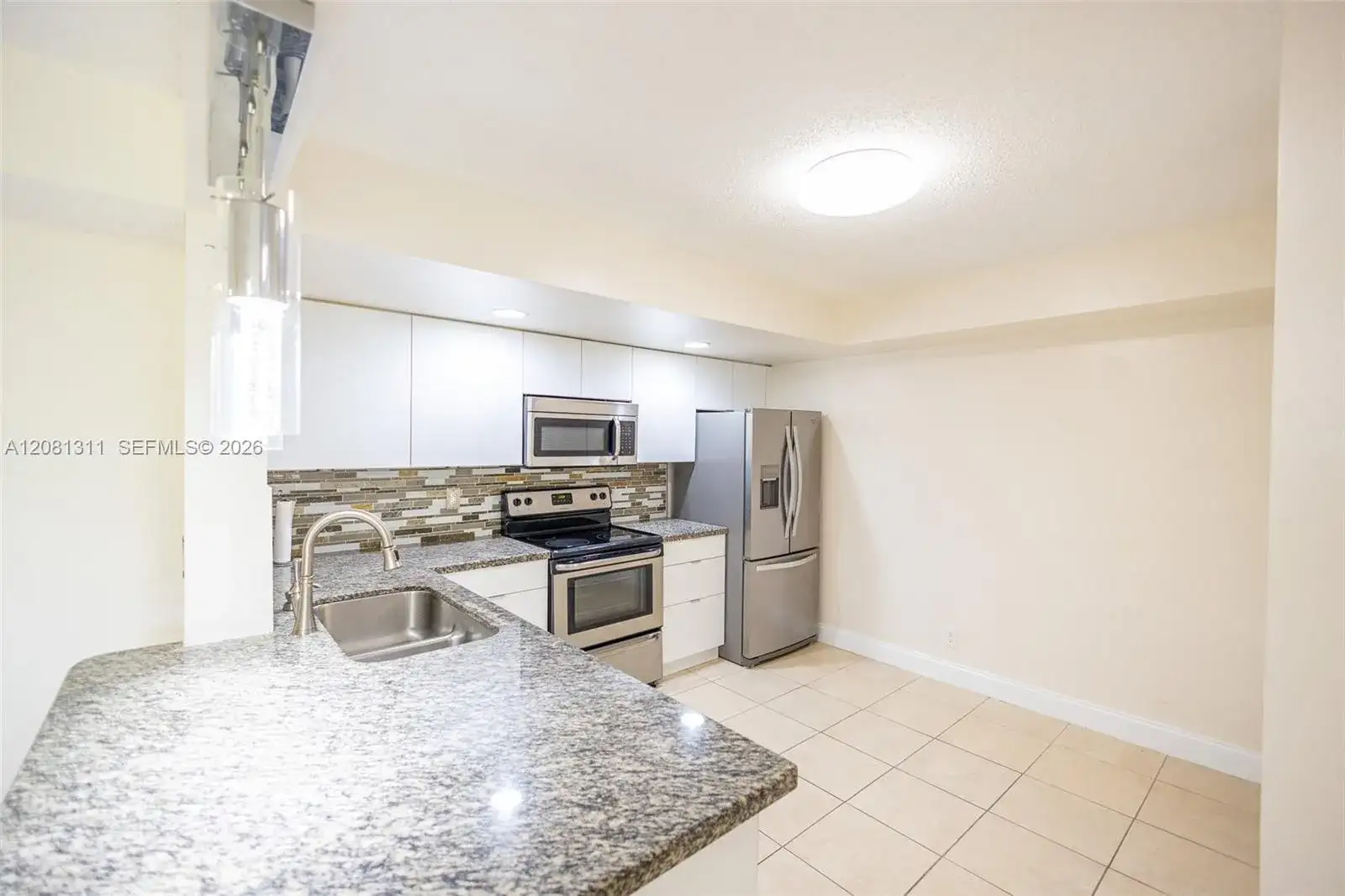 5681 Riverside Dr, Coral Springs FL 33067 photo 5