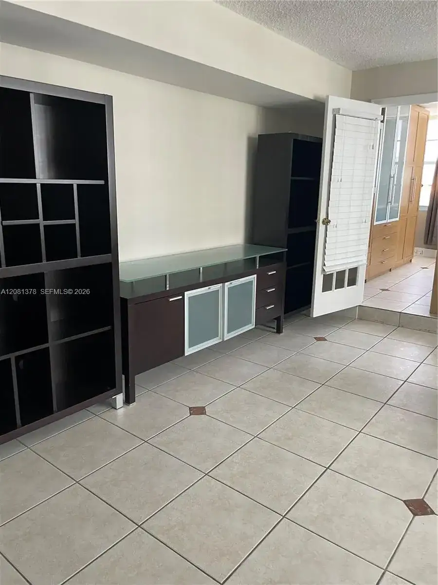 801 Brickell Bay Dr # 767, Miami FL 33131 photo 2