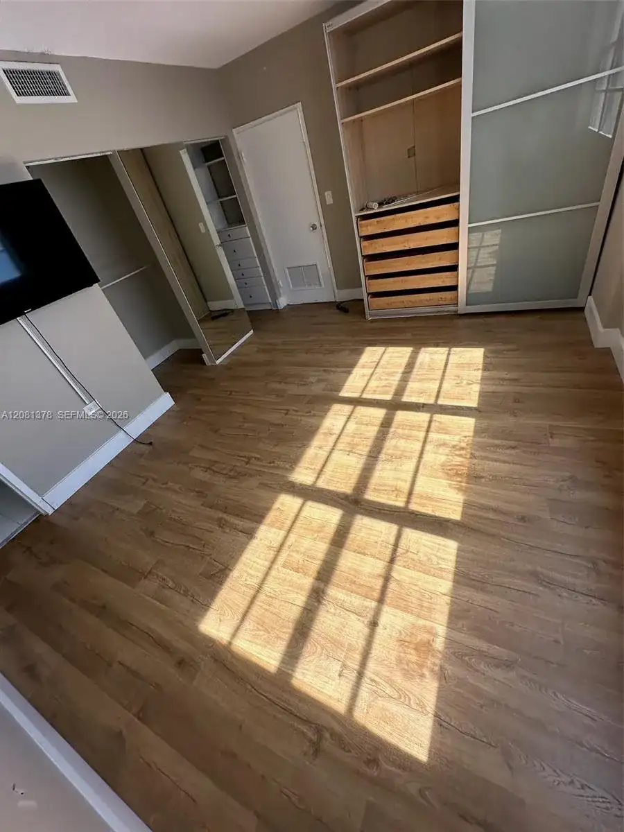 801 Brickell Bay Dr # 767, Miami FL 33131 photo 4
