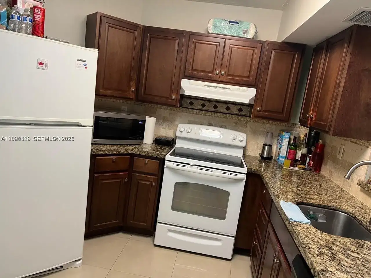 9711 Fontainebleau Blvd # D103, Miami FL 33172 photo 3