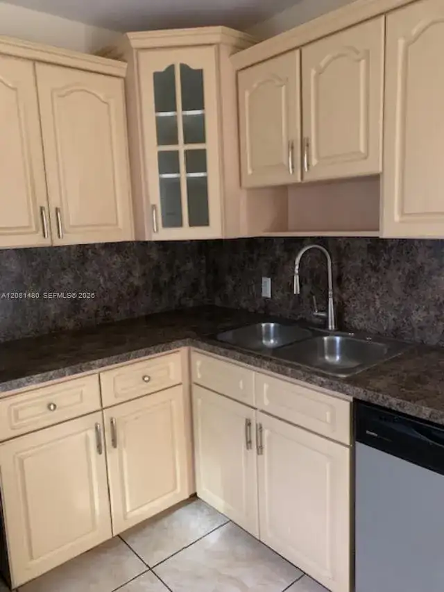 3475 N Country Club Dr # 615, Aventura FL 33180 photo 4