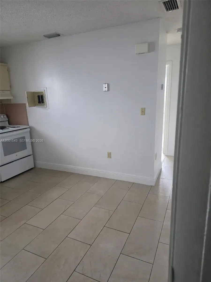 1575 NW 1st St # 3, Miami FL 33125 photo 5