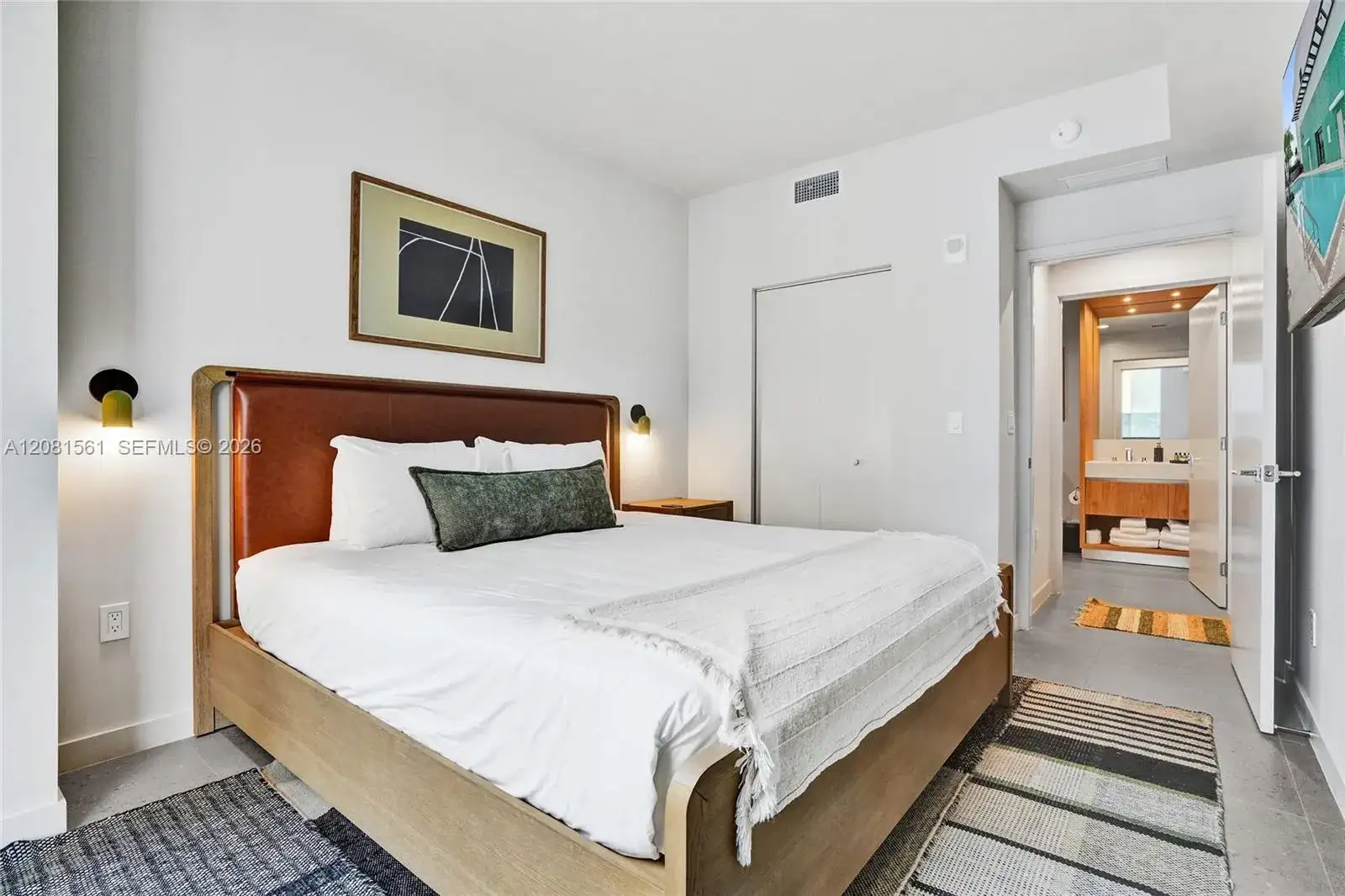 11 NE 6th St # 610, Miami FL 33132 photo 3