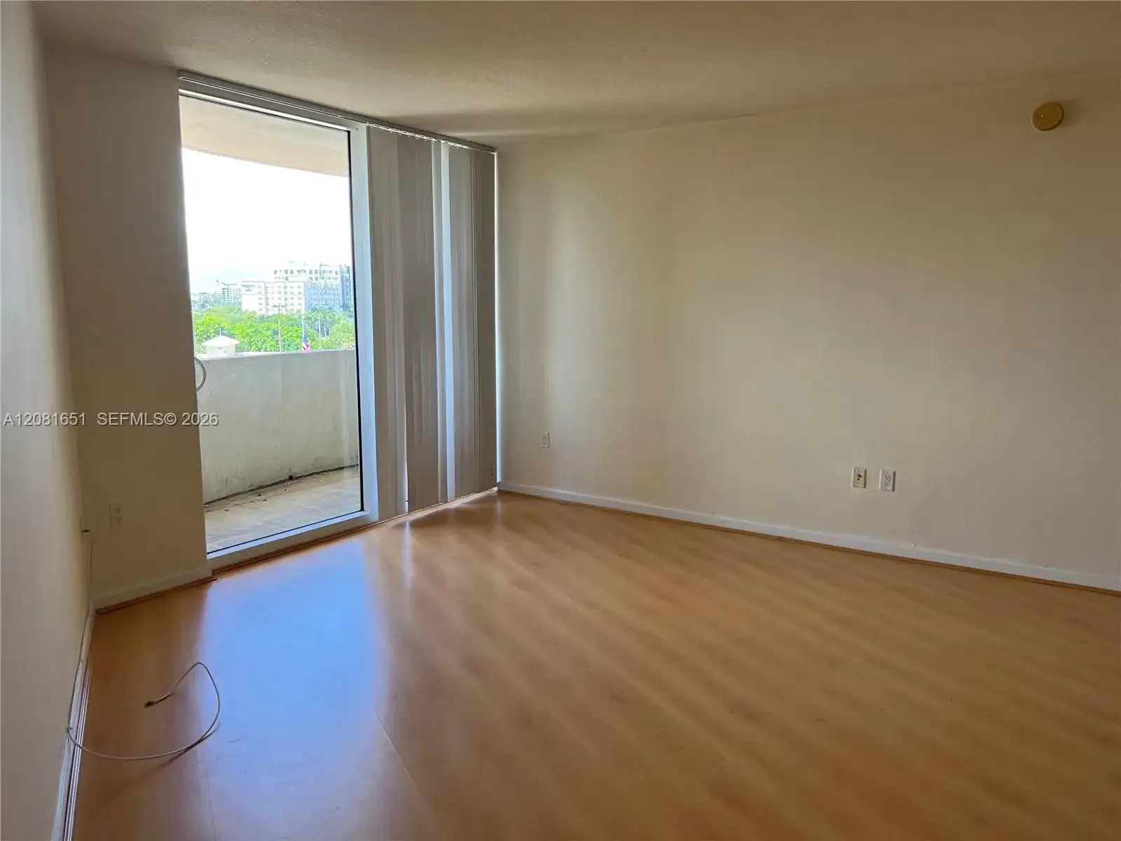 19501 W Country Club Dr # 611, Aventura FL 33180 photo 3