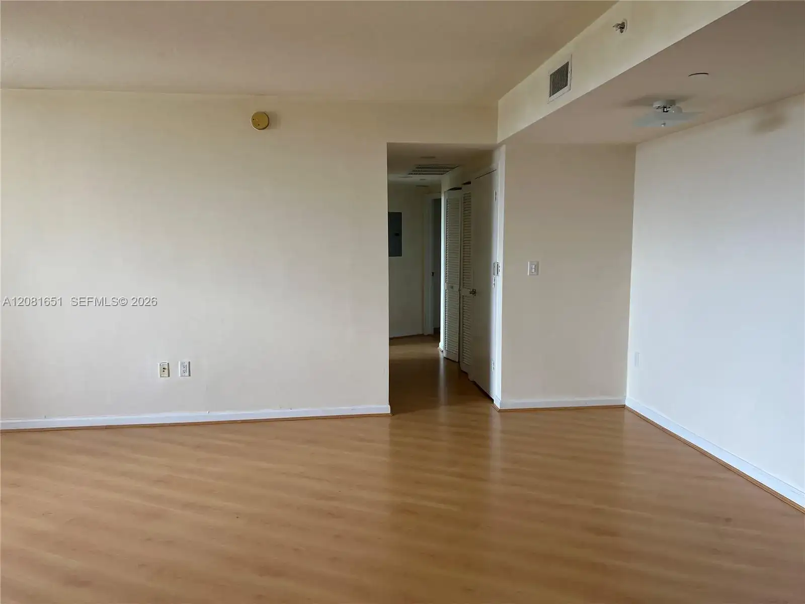 19501 W Country Club Dr # 611, Aventura FL 33180 photo 4