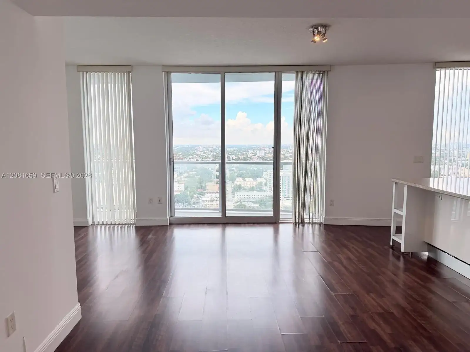 185 SW 7th St # 2600, Miami FL 33130 photo 2