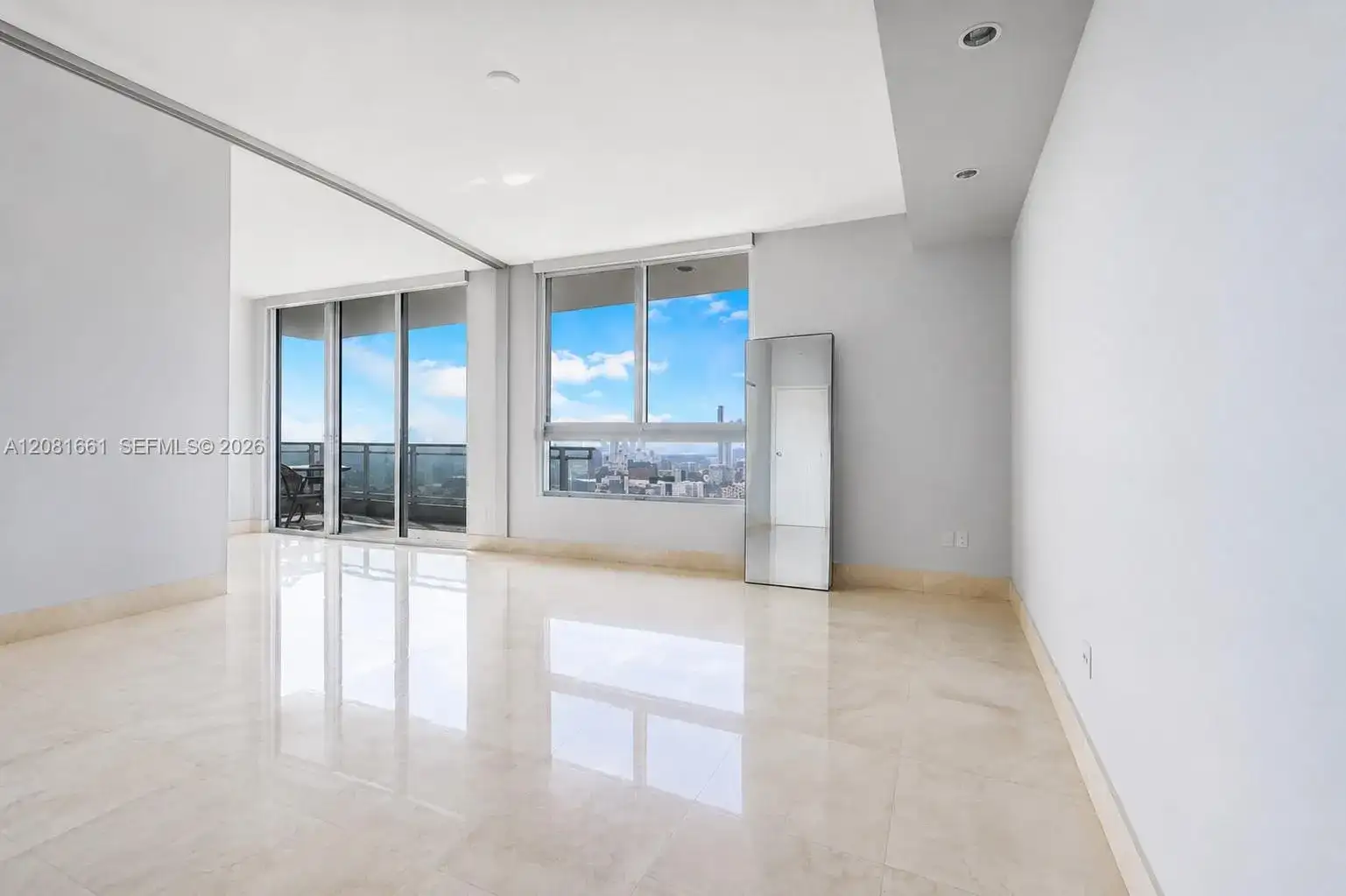 90 SW 3rd St # 3110, Miami FL 33130 photo 3