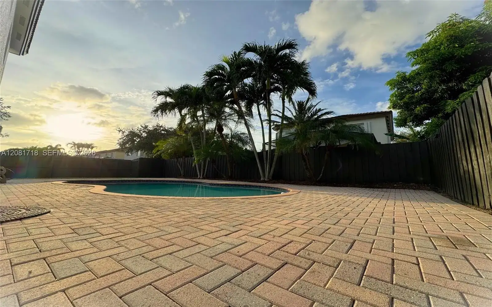 15813 SW 140th St, Miami FL 33196 photo 4