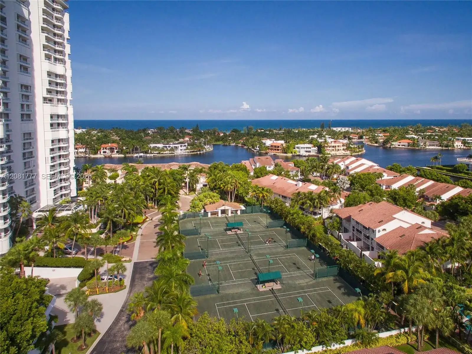 21200 NE Point Pl # 1404, Aventura FL 33180 photo 4