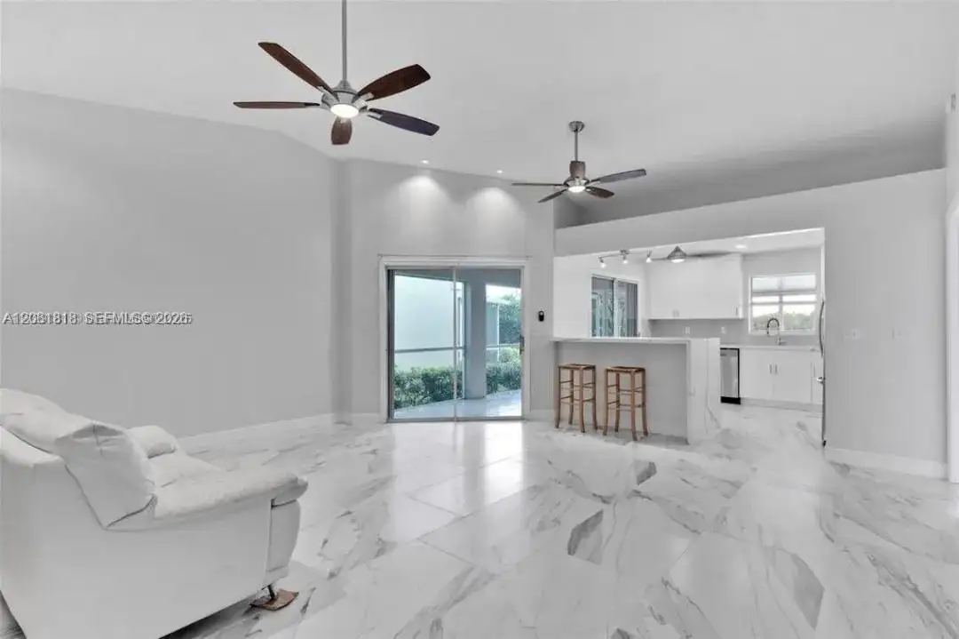 710 SE 22nd Ln, Homestead FL 33033 photo 3