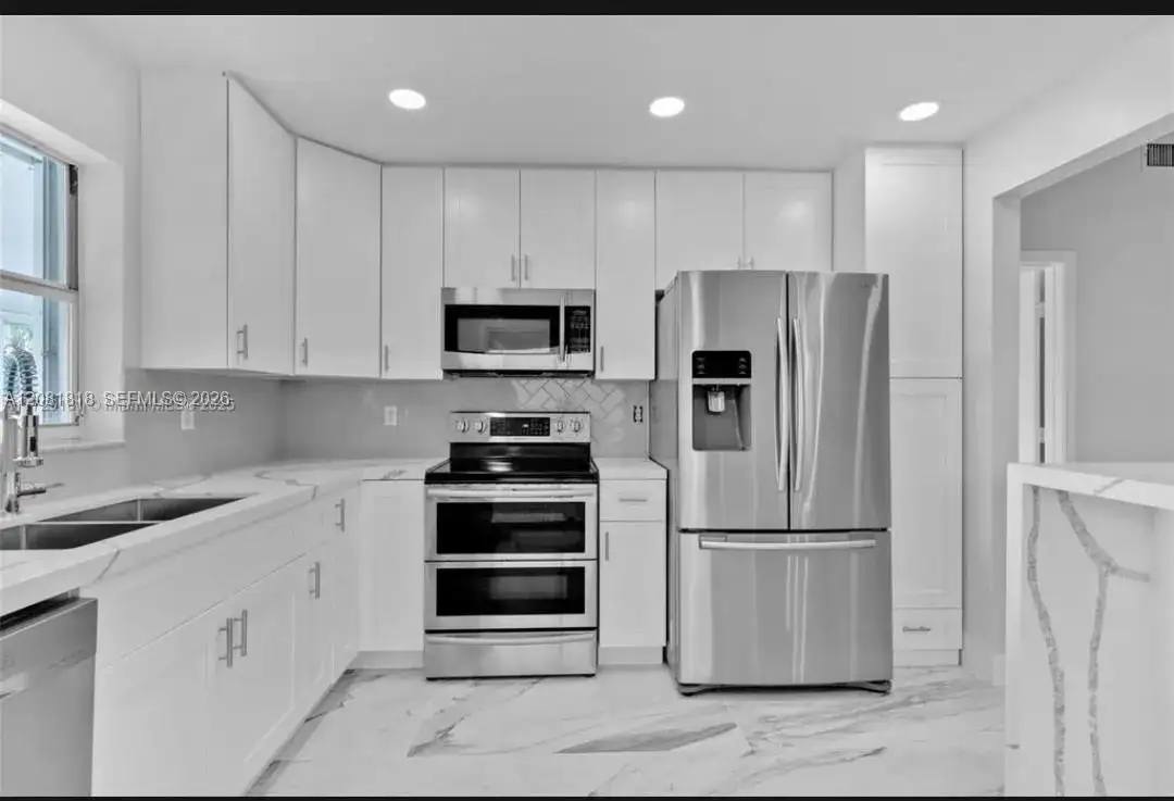 710 SE 22nd Ln, Homestead FL 33033 photo 5