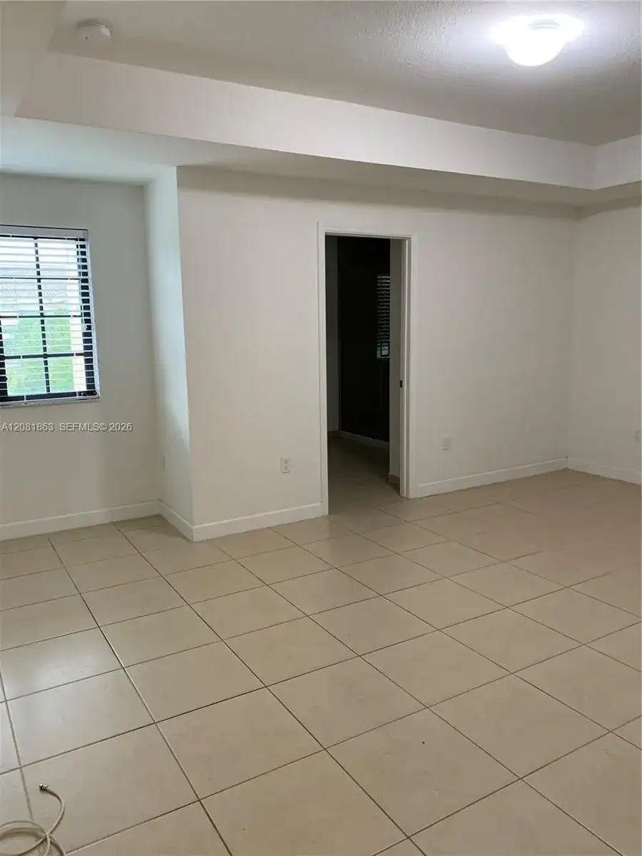 429 NE 194th Ter # 429, Miami FL 33179 photo 5