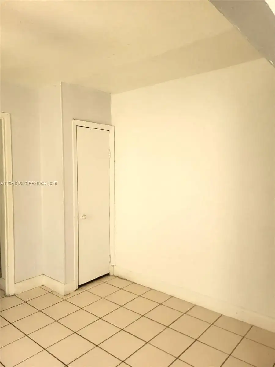 3641 NW 15th St, Miami FL 33125 photo 4