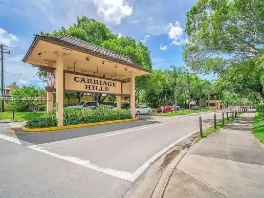 301 Cambridge Rd # 306, Hollywood FL 33024 photo 2
