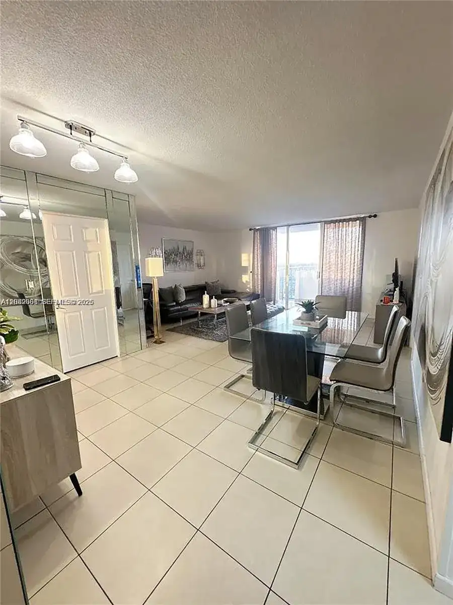 2750 NE 183rd St # 1404, Aventura FL 33160 photo 5