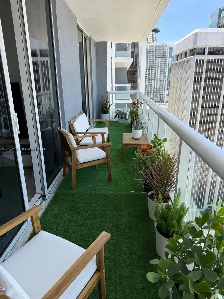 50 Biscayne Blvd # 3205, Miami FL 33132 photo 2