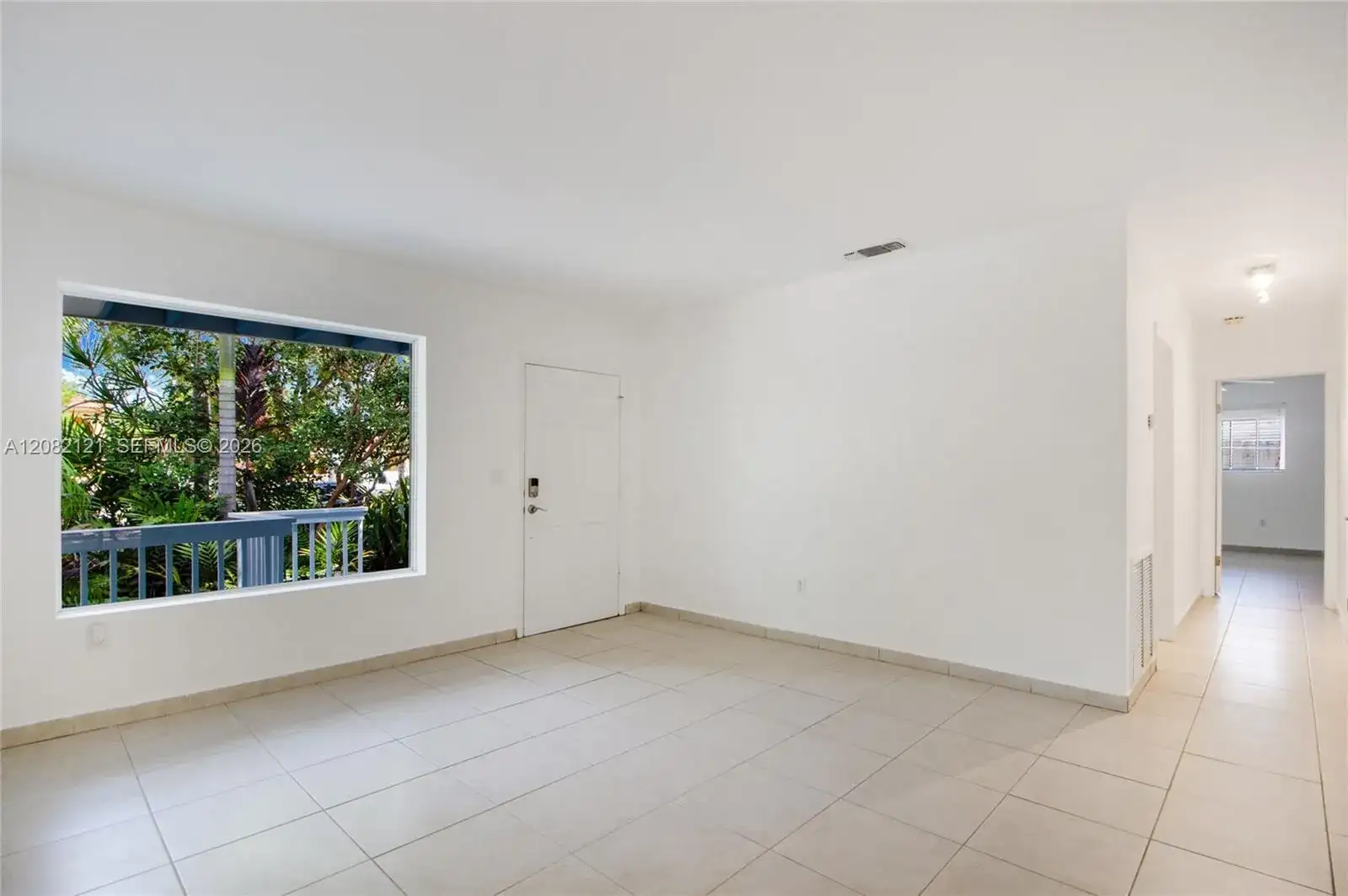 119 Harbor Dr, Key Biscayne FL 33149 photo 2