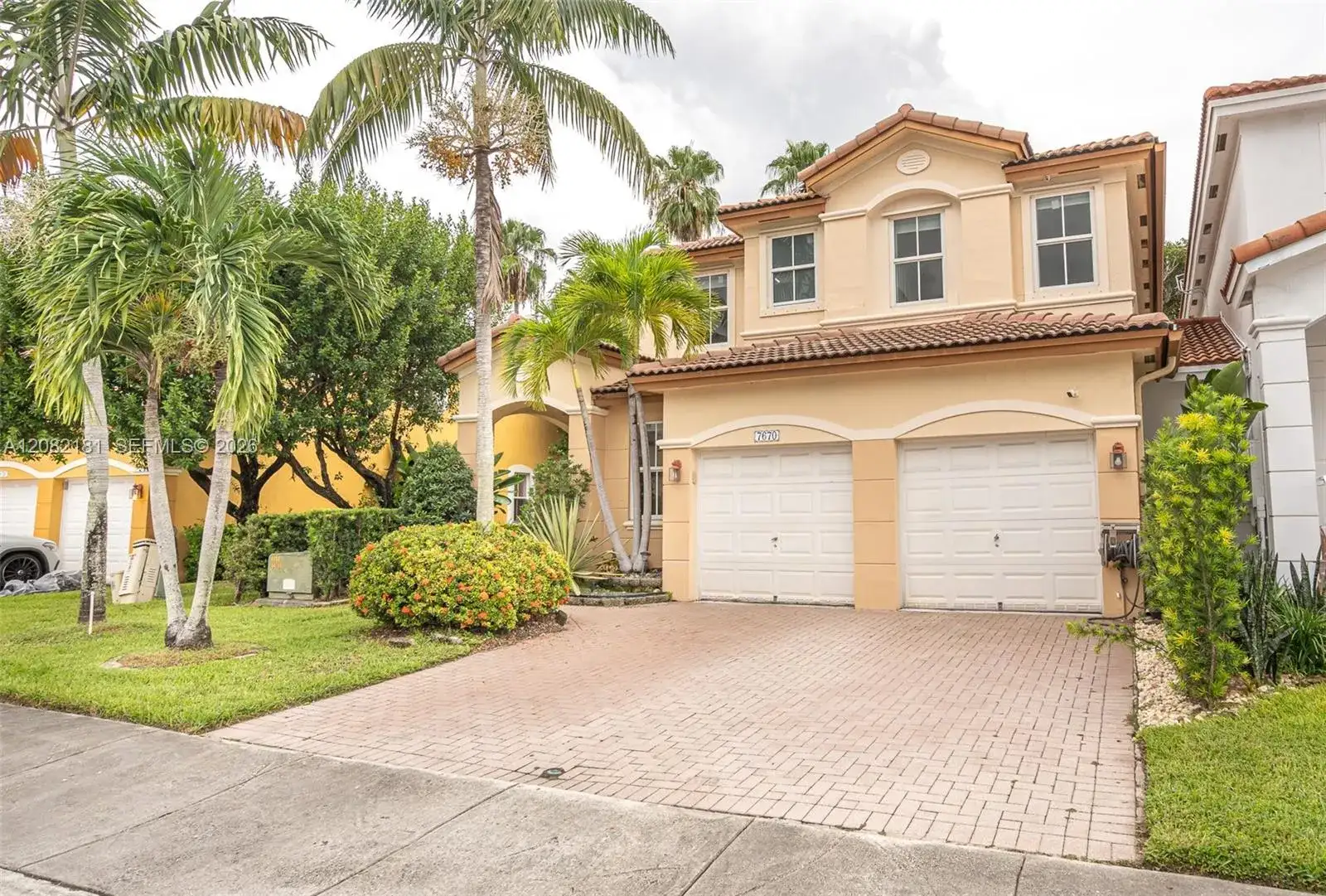 7670 NW 113th Path, Doral FL 33178 photo 3