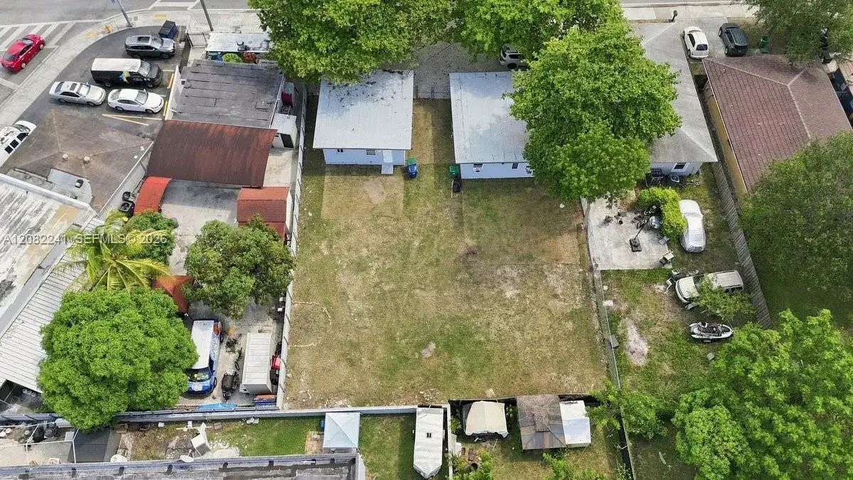 10215 SW 184th St, Cutler Bay FL 33157 photo 2
