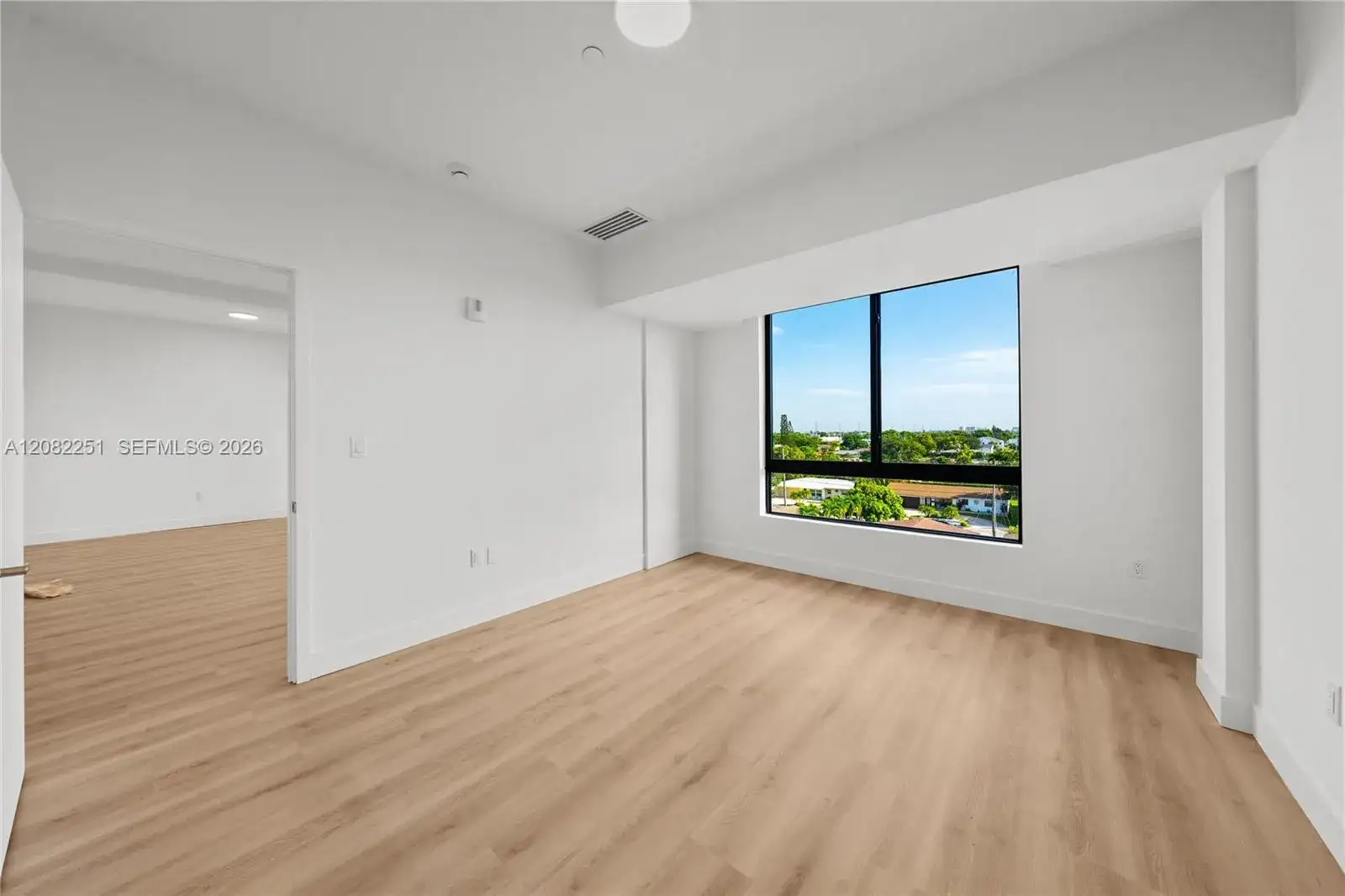 215 SE 4th St # 202, Hallandale Beach FL 33009 photo 3