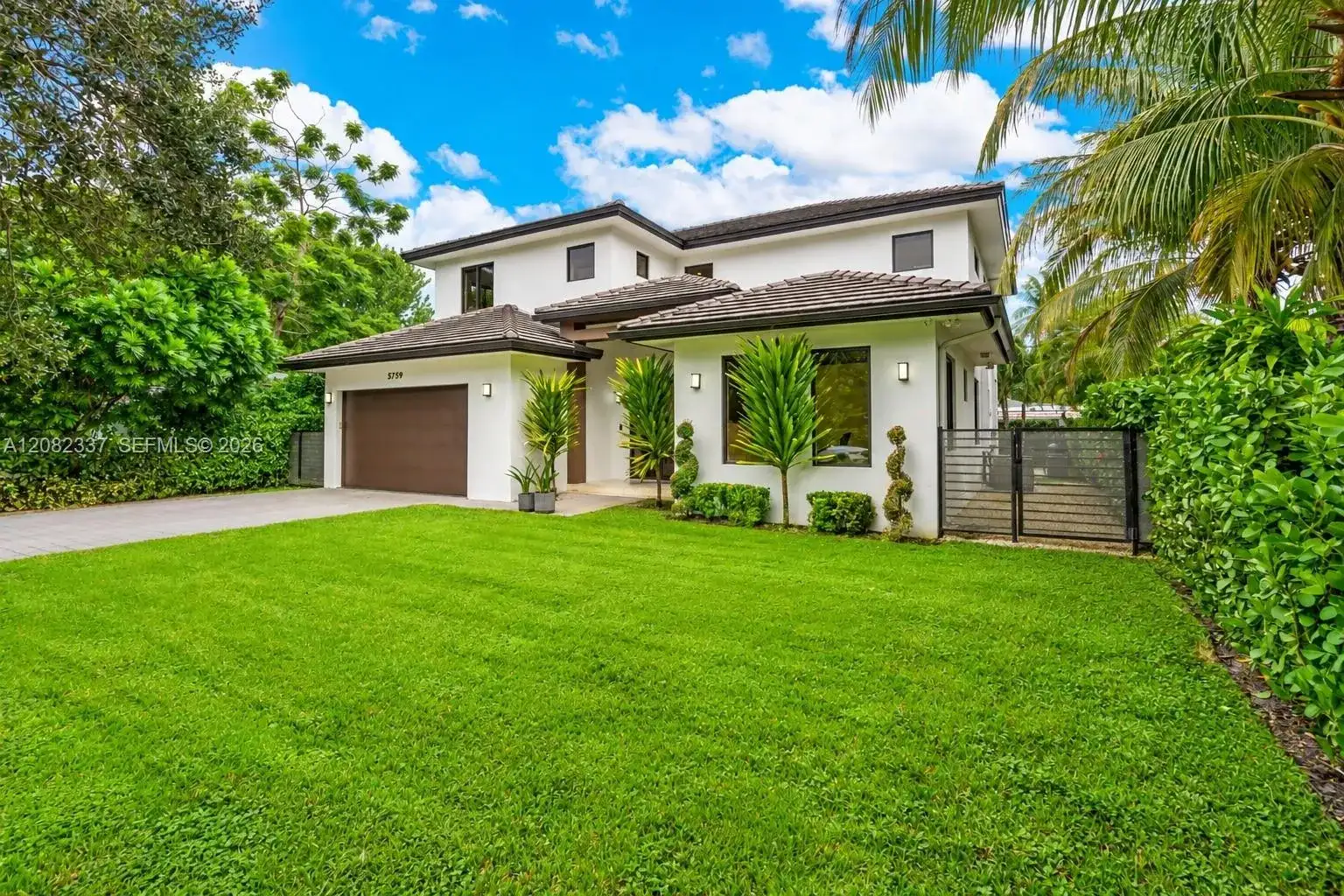 5759 SW 42nd St, Miami FL 33155 photo 2